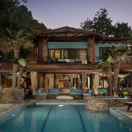 Efharis Beachfront Villa Platamonas Exterior foto